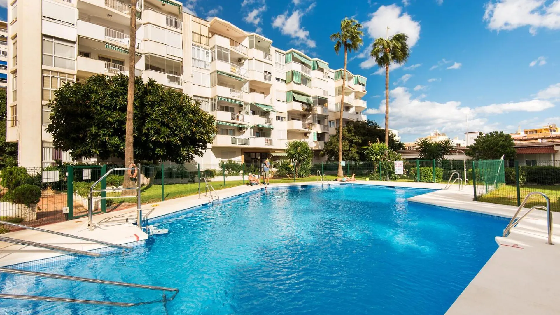 Aloha Torres Carihuela Beach location