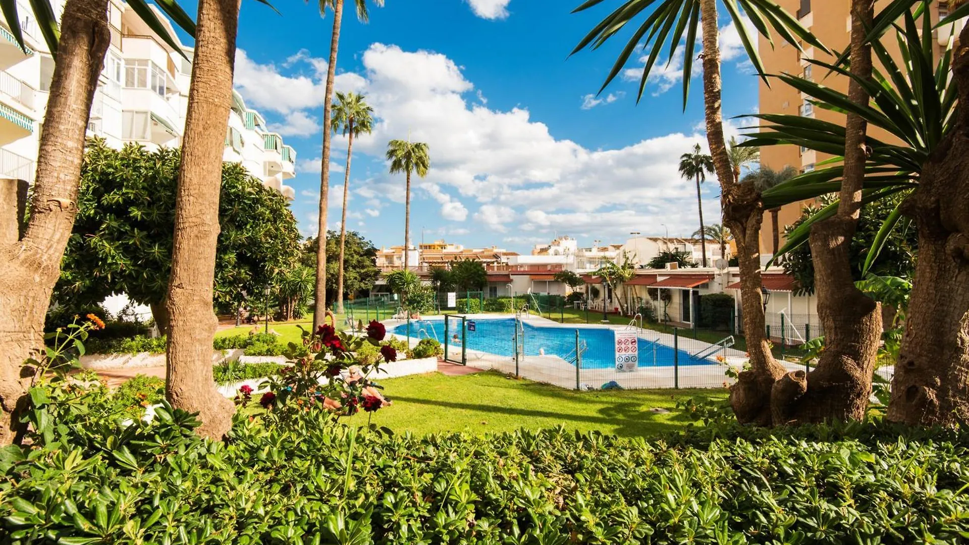 Aloha Torres Carihuela Beach Torremolinos Apartment